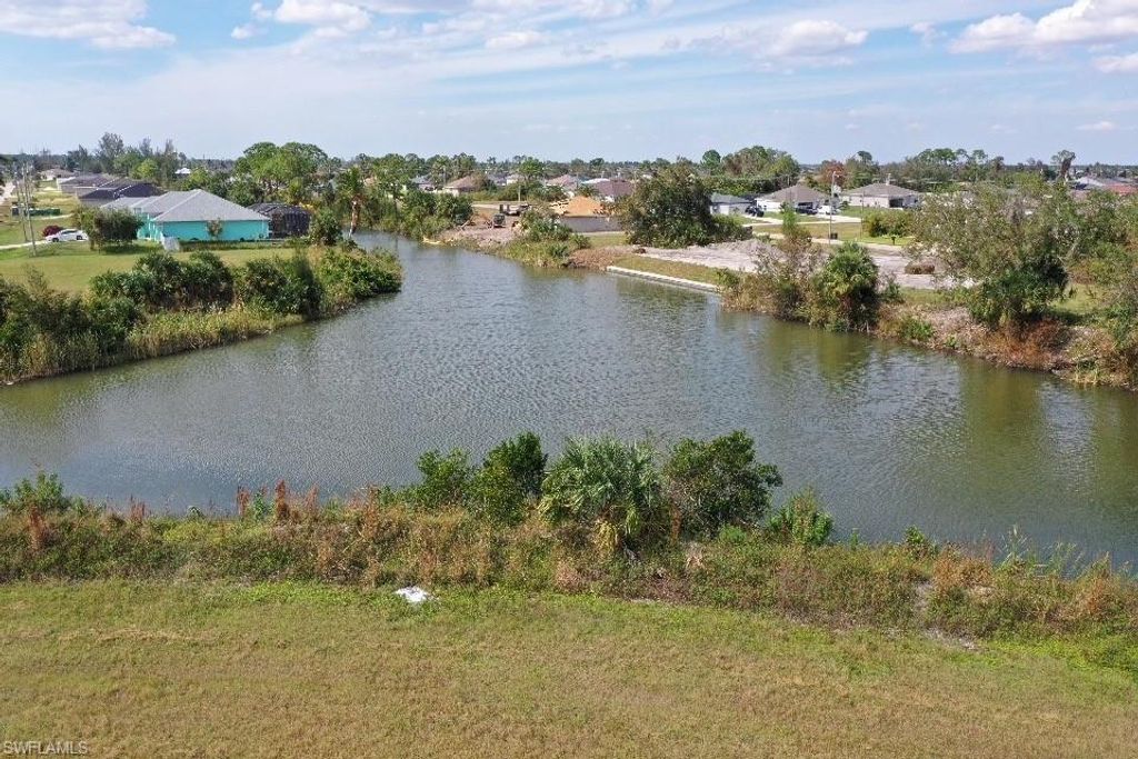1719 NE 36th LN, CAPE CORAL, FL 33909 — photo 2