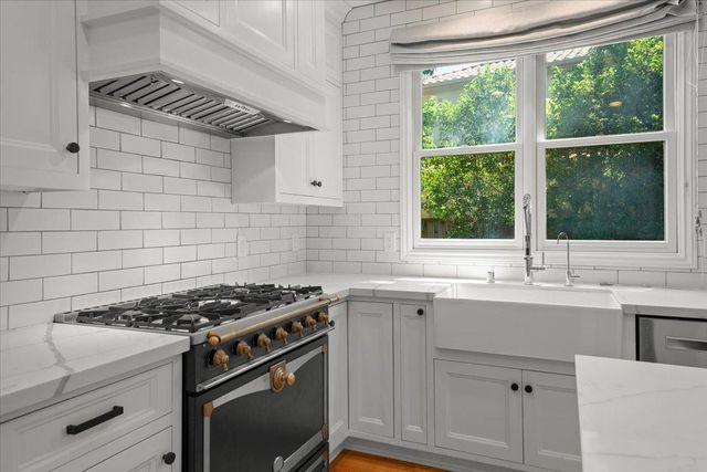 17506 Vineland Avenue, Monte Sereno, CA 95030