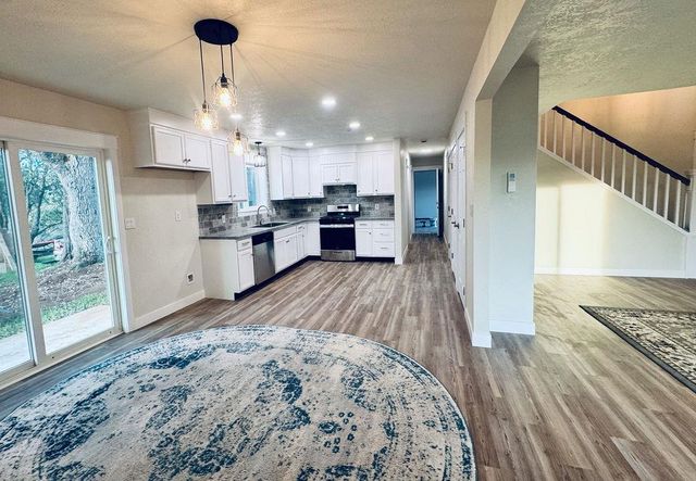 42917 Yosemite Springs Drive, Coarsegold, CA 93614