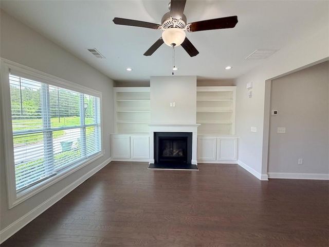 860 Westmoreland Circle NW, Atlanta, GA 30318
