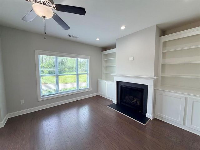 860 Westmoreland Circle NW, Atlanta, GA 30318