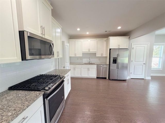 860 Westmoreland Circle NW, Atlanta, GA 30318