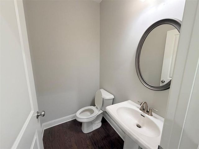 860 Westmoreland Circle NW, Atlanta, GA 30318