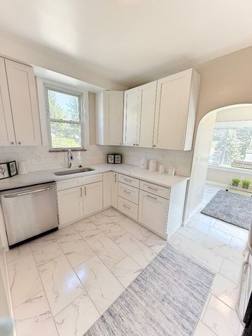 224 Fourth St, Mcdonald, PA 15057