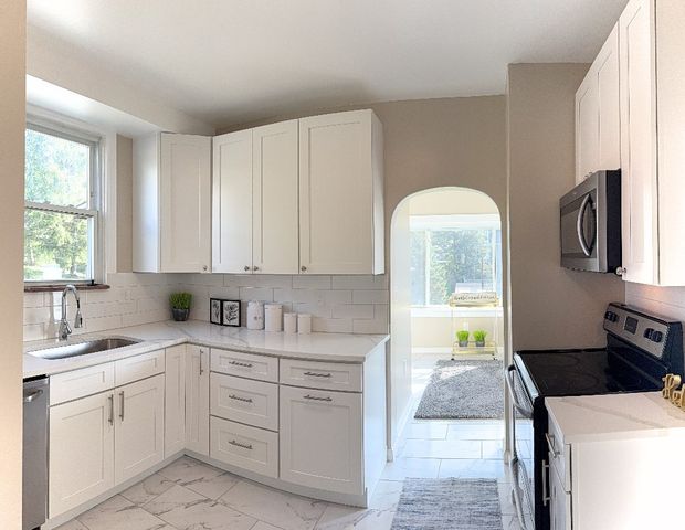 224 Fourth St, Mcdonald, PA 15057