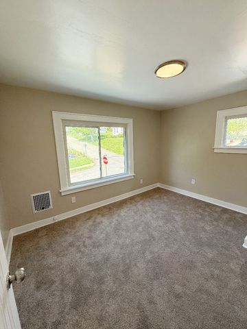 224 Fourth St, Mcdonald, PA 15057