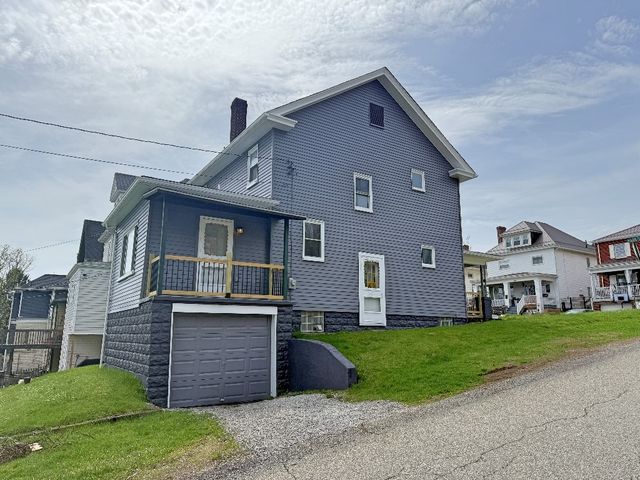224 Fourth St, Mcdonald, PA 15057