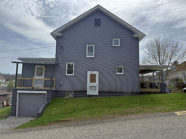 224 Fourth St, Mcdonald, PA 15057
