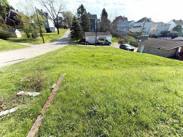 224 Fourth St, Mcdonald, PA 15057