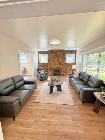 224 Fourth St, Mcdonald, PA 15057
