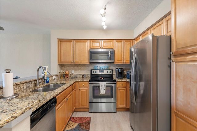 14013 FAIRWAY ISLAND DRIVE 426, Orlando, FL 32837