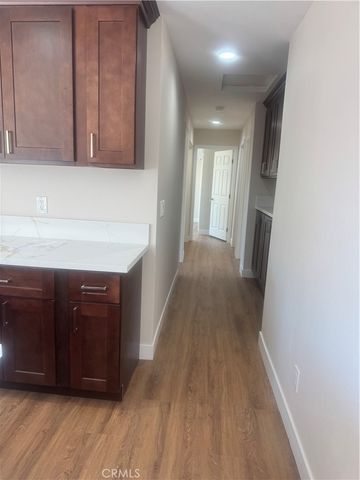 7661 El Rovia, Buena Park, CA 90620