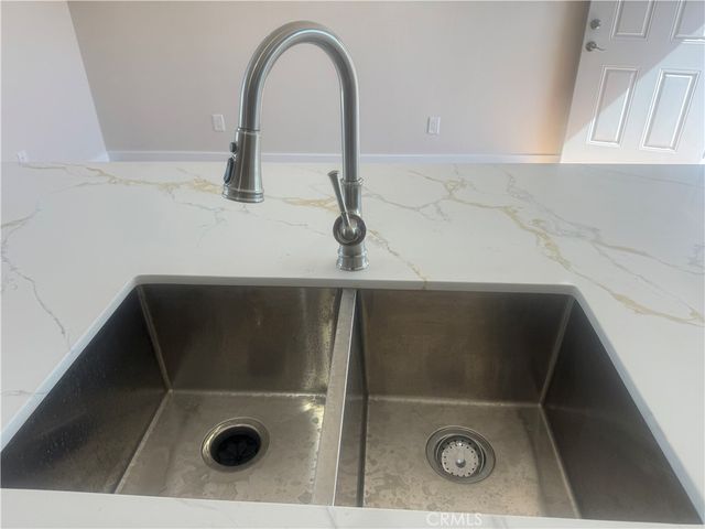 7661 El Rovia, Buena Park, CA 90620