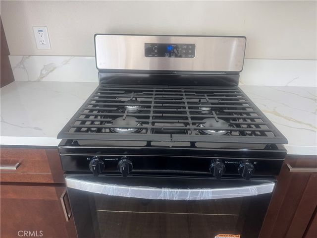 7661 El Rovia, Buena Park, CA 90620