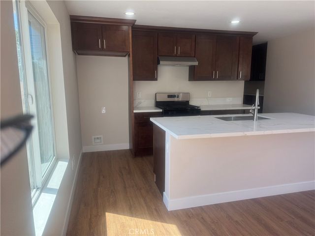 7661 El Rovia, Buena Park, CA 90620