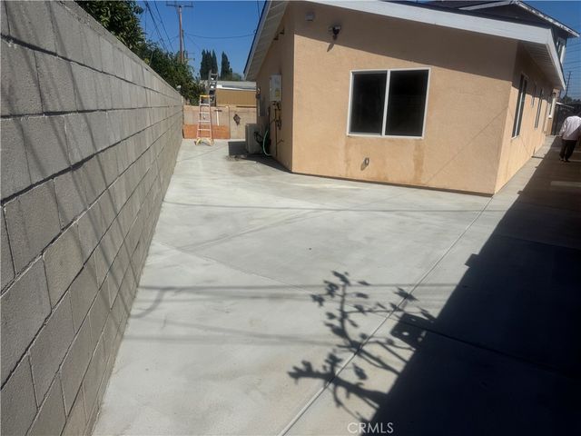 7661 El Rovia, Buena Park, CA 90620