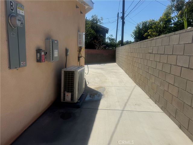 7661 El Rovia, Buena Park, CA 90620