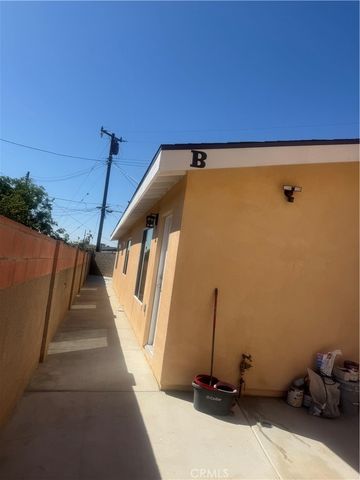 7661 El Rovia, Buena Park, CA 90620