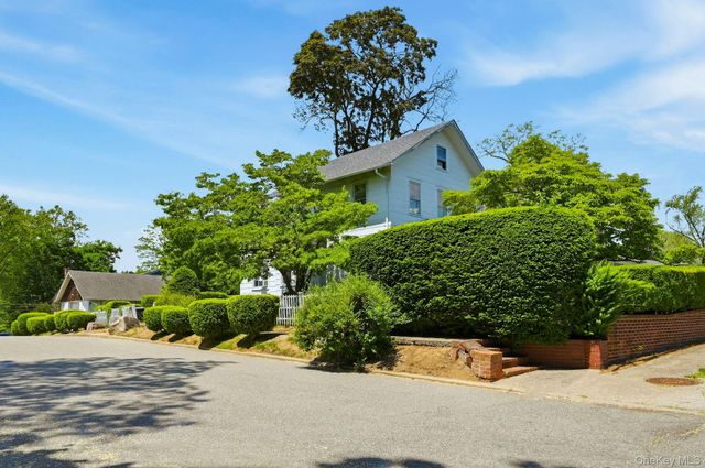49 Clinton Avenue, Huntington, NY 11743