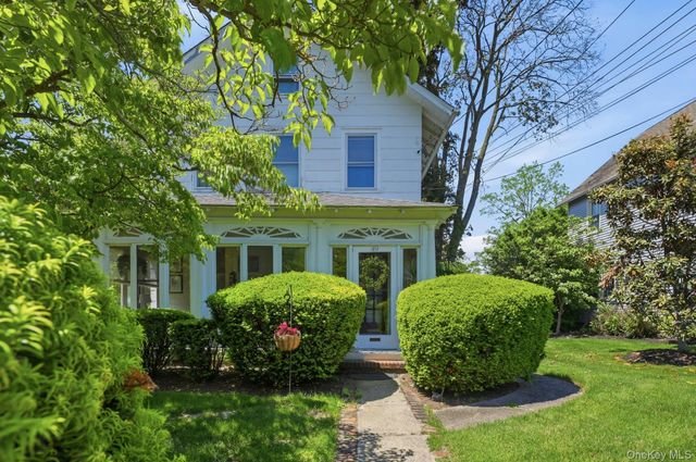 49 Clinton Avenue, Huntington, NY 11743