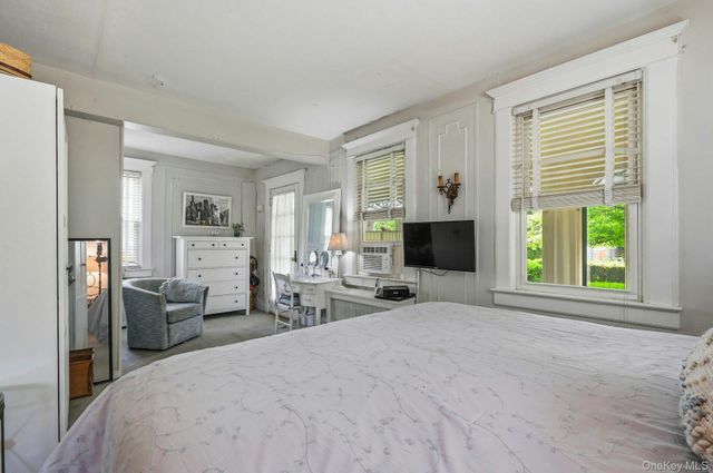 49 Clinton Avenue, Huntington, NY 11743