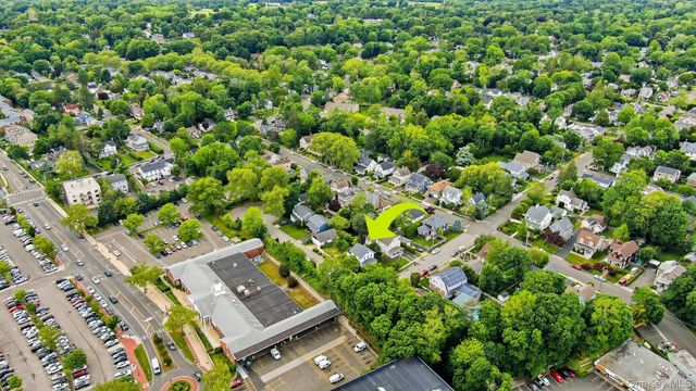 49 Clinton Avenue, Huntington, NY 11743