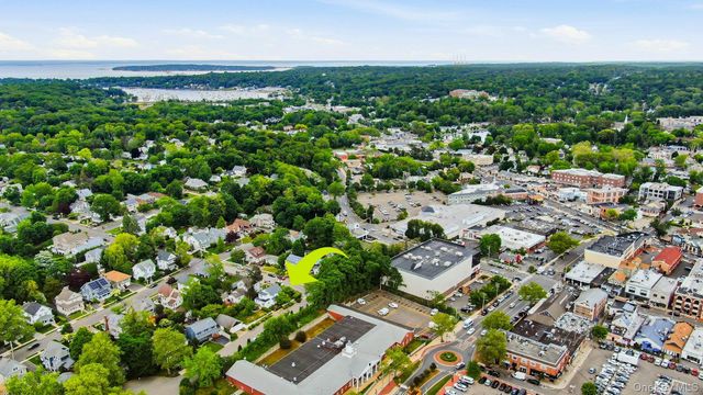 49 Clinton Avenue, Huntington, NY 11743