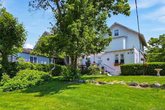 49 Clinton Avenue, Huntington, NY 11743