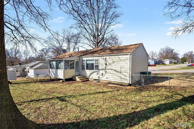 10454 Coburg Lands Drive, St Louis, MO 63137