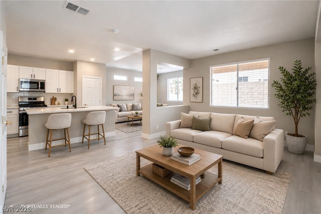 9050 Toast Avenue, Las Vegas, NV 89148