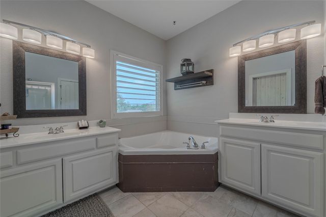 19013 Venture DR, Point Venture, TX 78645