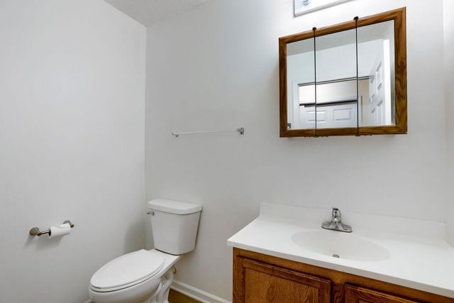 4903 Hamlet Avenue N, Oakdale, MN 55128