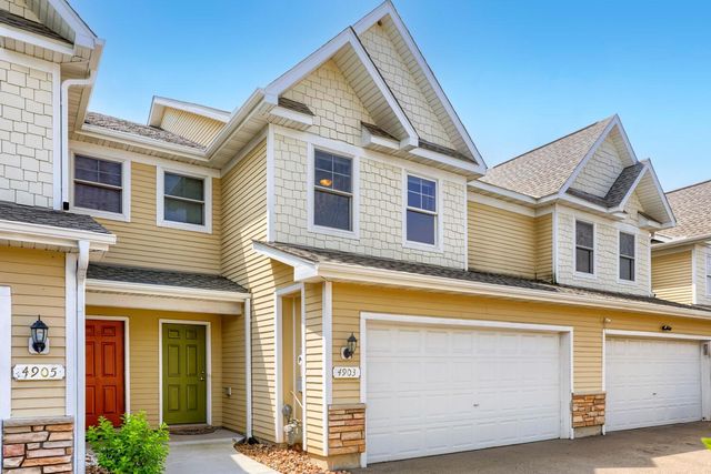 4903 Hamlet Avenue N, Oakdale, MN 55128