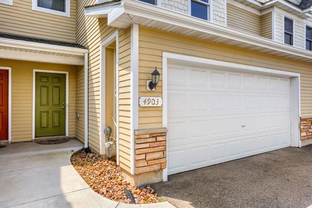 4903 Hamlet Avenue N, Oakdale, MN 55128