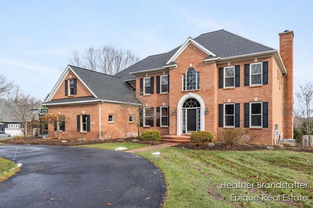 2488 Fairway Winds Court Ne, Ada Twp, MI 49301