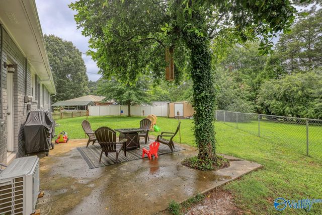 619 Graycroft Drive, Huntsville, AL 35802