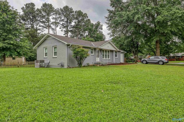 619 Graycroft Drive, Huntsville, AL 35802