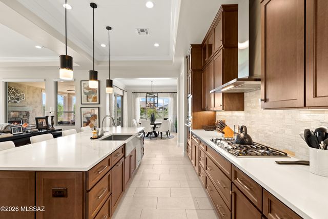 61369 E Limestone Street, Oracle, AZ 85623