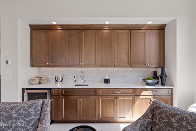 61369 E Limestone Street, Oracle, AZ 85623