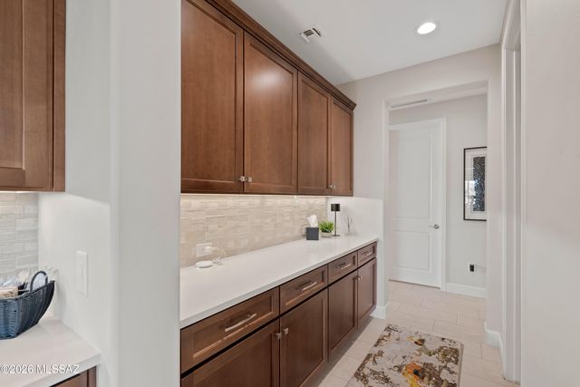 61369 E Limestone Street, Oracle, AZ 85623