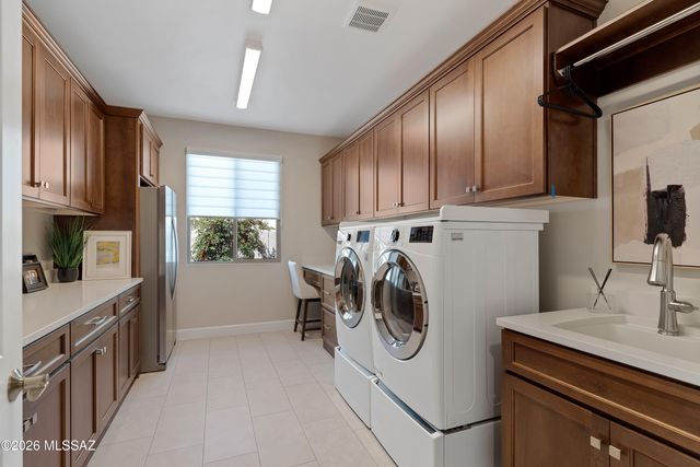 61369 E Limestone Street, Oracle, AZ 85623