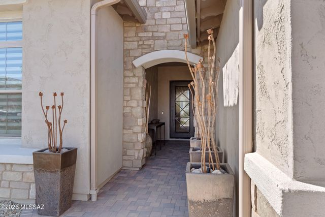 61369 E Limestone Street, Oracle, AZ 85623