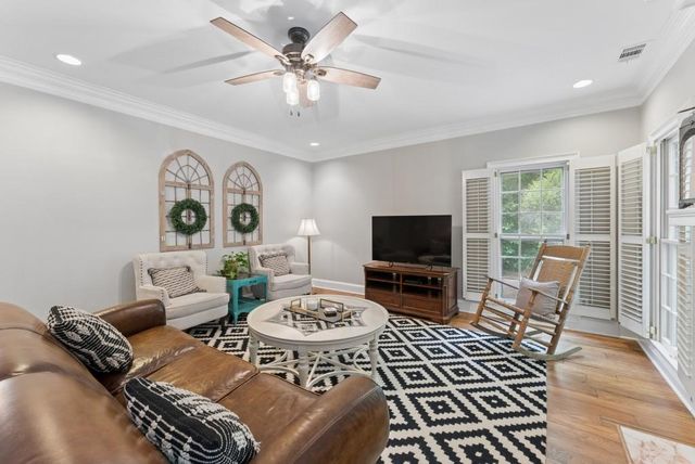 1374 Pembridge Trace NW, Kennesaw, GA 30152