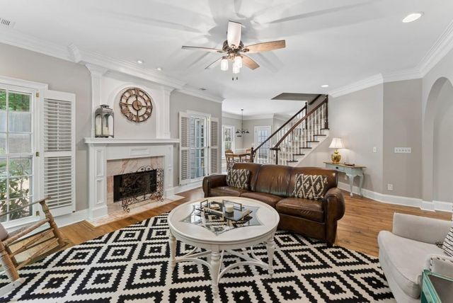 1374 Pembridge Trace NW, Kennesaw, GA 30152