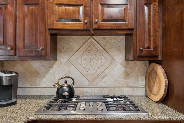 1374 Pembridge Trace NW, Kennesaw, GA 30152