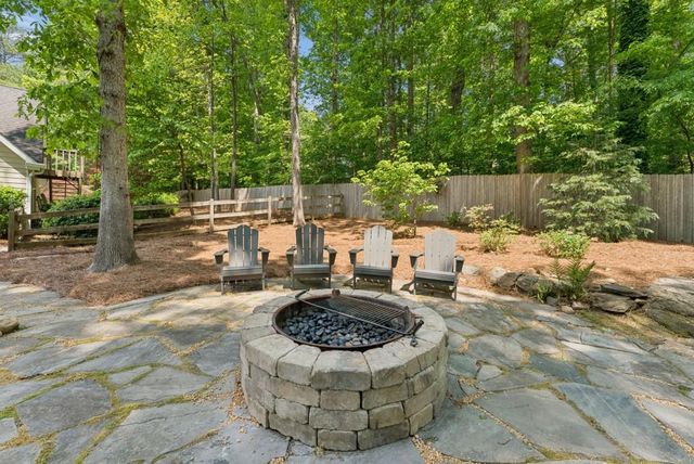 1374 Pembridge Trace NW, Kennesaw, GA 30152