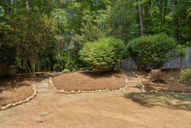 1374 Pembridge Trace NW, Kennesaw, GA 30152