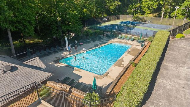1374 Pembridge Trace NW, Kennesaw, GA 30152