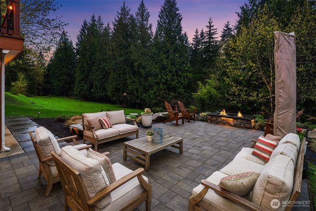15018 152nd Avenue NE, Woodinville, WA 98072