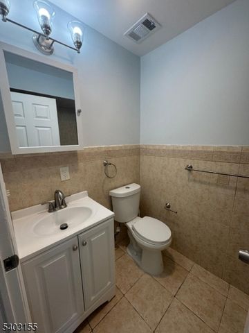 1057 Bond St, Elizabeth City, NJ 07201